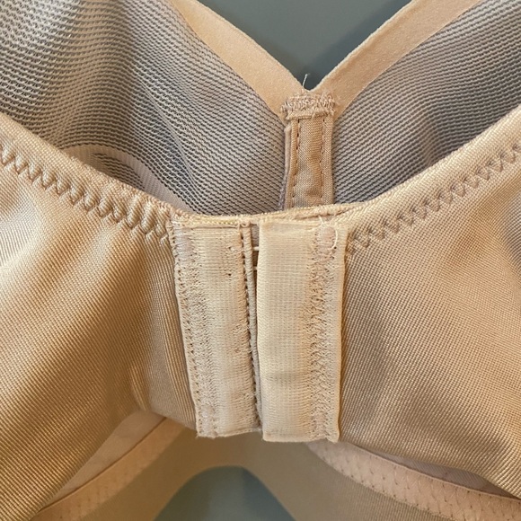 Wacoal Elevated allure wire free bra rose dust - Picture 7 of 7